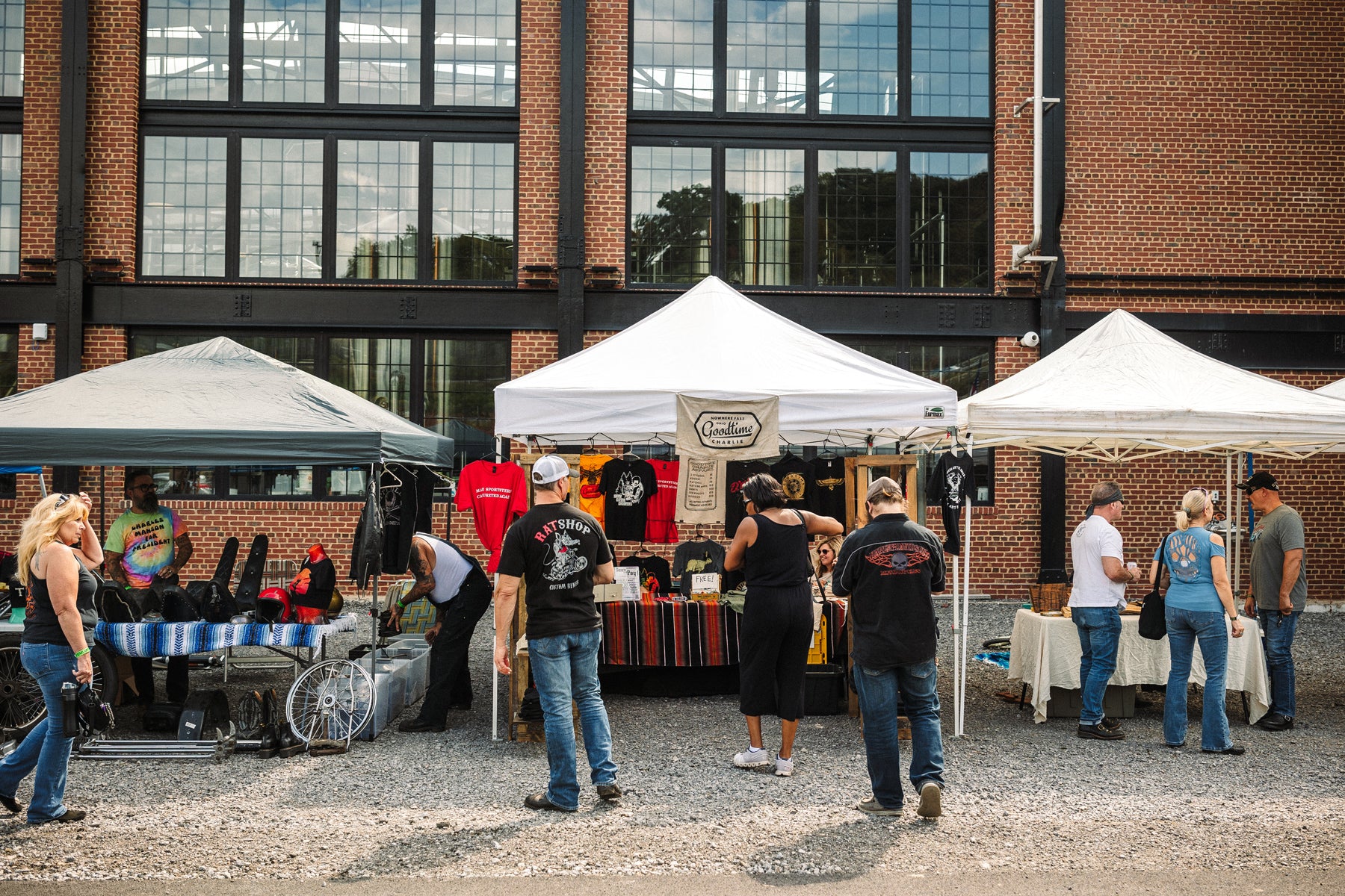Outdoor Vendor - Building Row